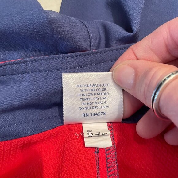 Vineyard Vines Mens Swim Board Shorts Trunks 9" Inseam Sz 34 Red Blue Zip Pocket - Picture 9 of 15